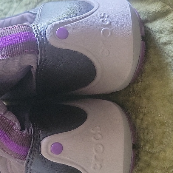 Crocs rain boot size 8 - Picture 3 of 10